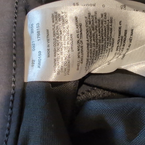 Columbia Plus Size Capri Pants - Picture 4 of 7